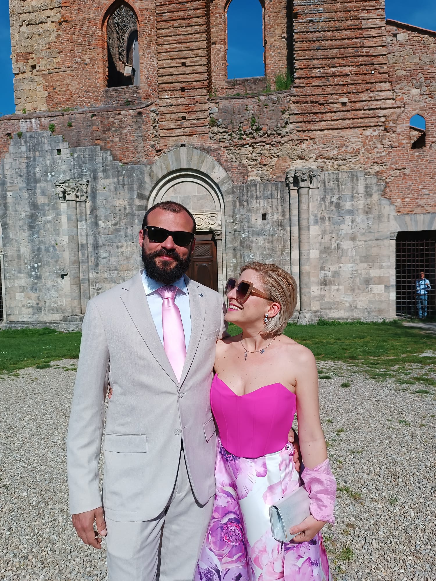 Paola e Damiano eleganti durante una festa